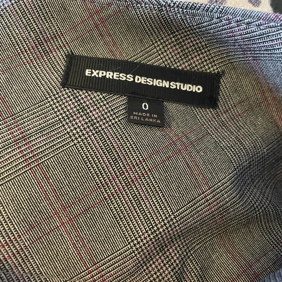 Express Design Studio pencil skirt. Size 0 - Picture 5 of 5